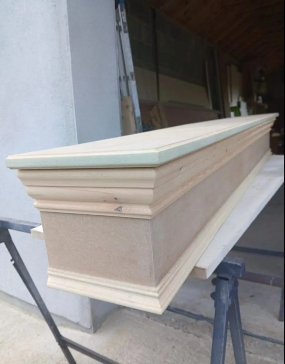 Mantlepiece/ shelf / ledge - Image 1