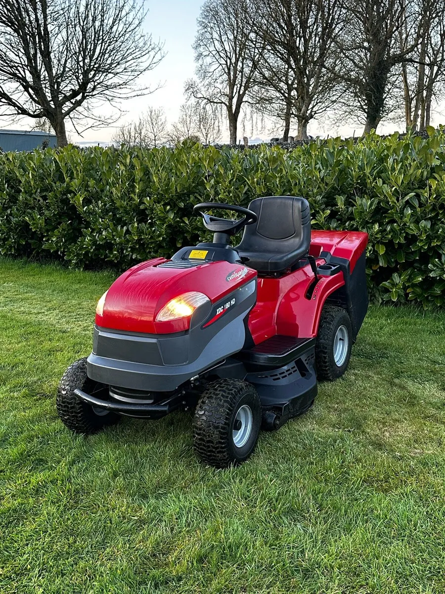 Castle garden xdc180 ride on - Image 1