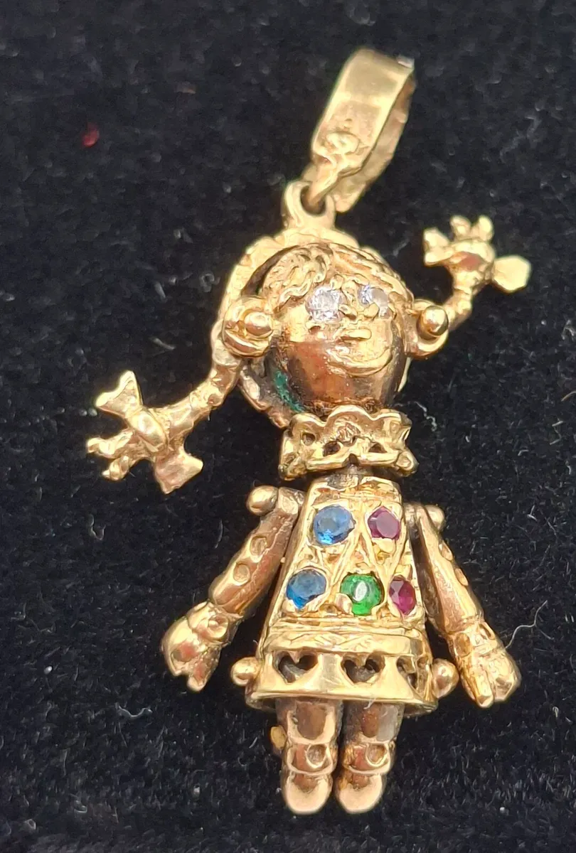 Vintage 9ct ragdoll pendant - Image 4