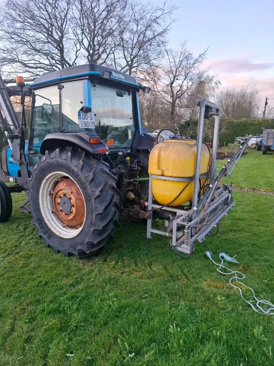 300 litre sprayer - Image 1