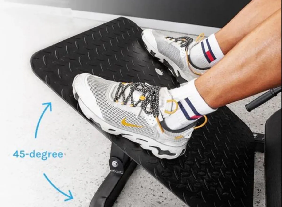 Leg press / hack squat machine (new in box) - Image 2