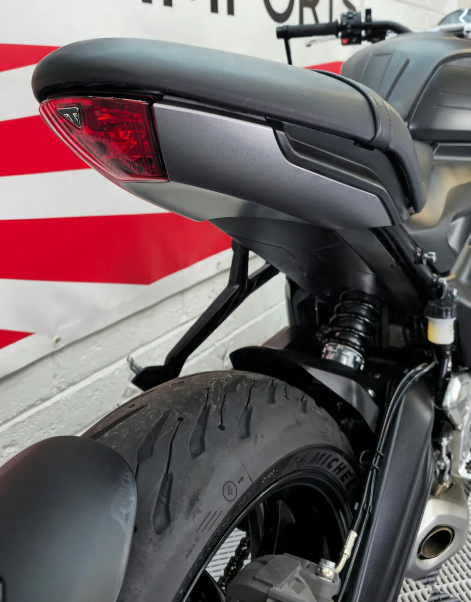 Triumph trident - Image 4