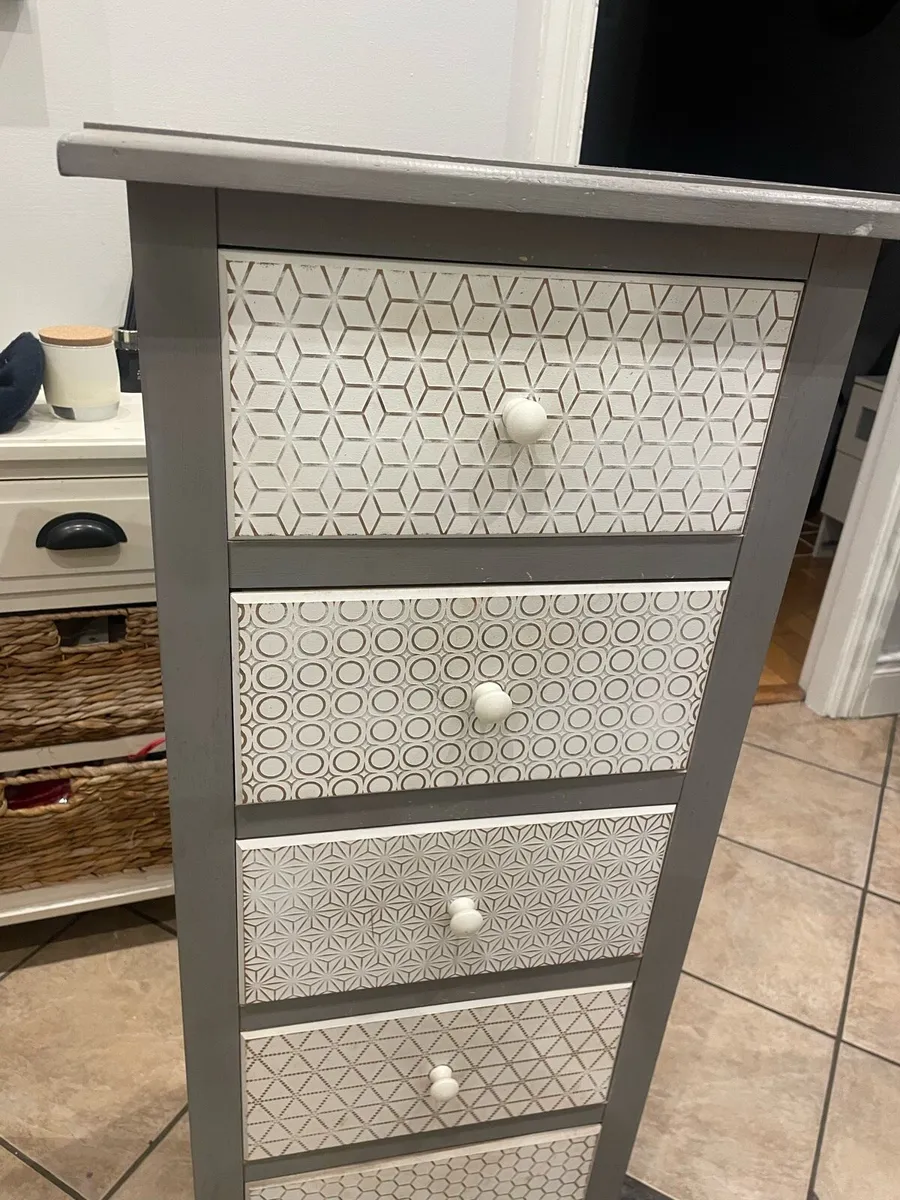 Chest of drawers - Image 2