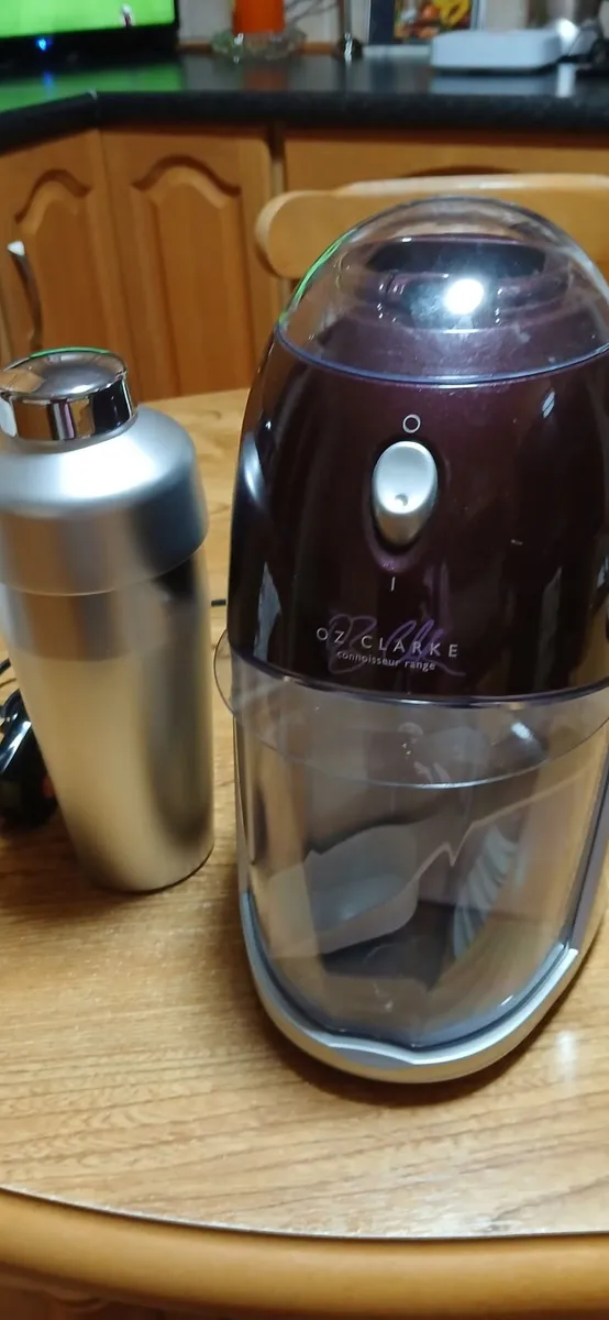 Oz Clarke ice crusher,  And Cocktail shaker