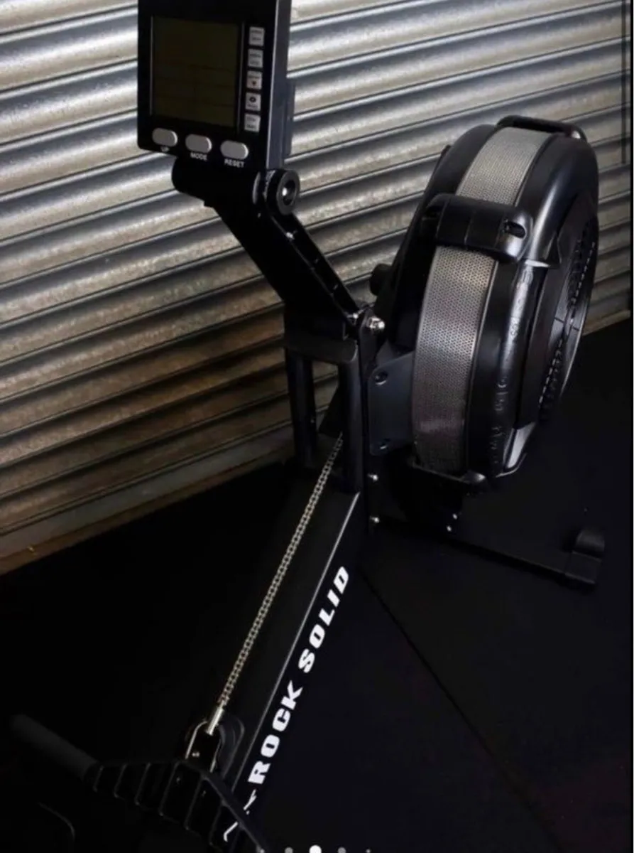 Commercial Air rowing machine (new in box) - Image 3