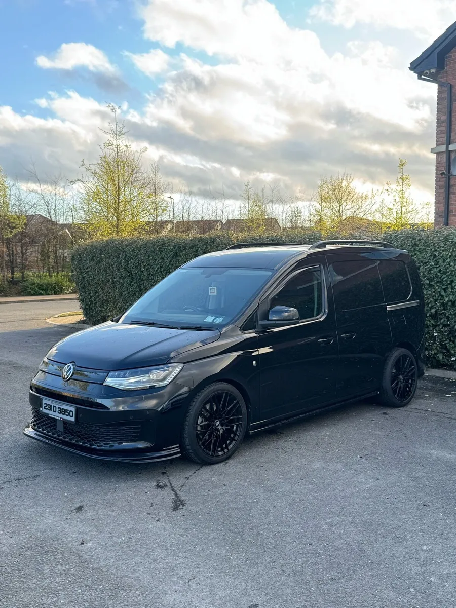Volkswagen Caddy 2.0 Diesel Auto *HIGH SPEC* - Image 3