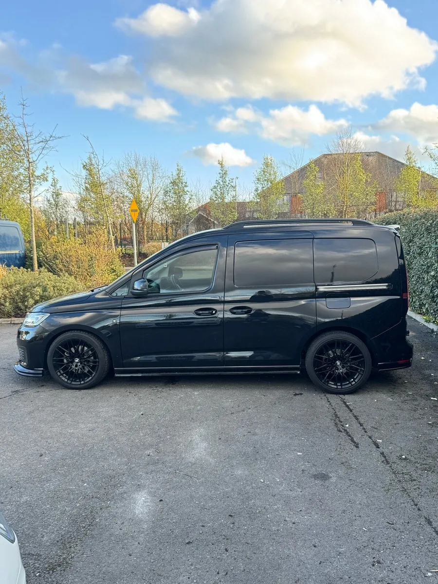 Volkswagen Caddy 2.0 Diesel Auto *HIGH SPEC* - Image 4