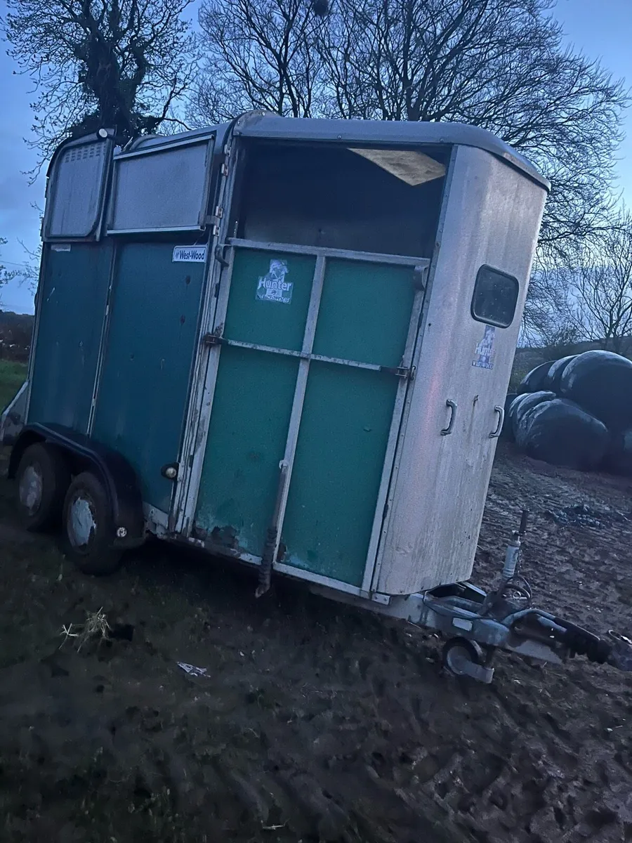 Ivor Williams Hunter box - Image 2