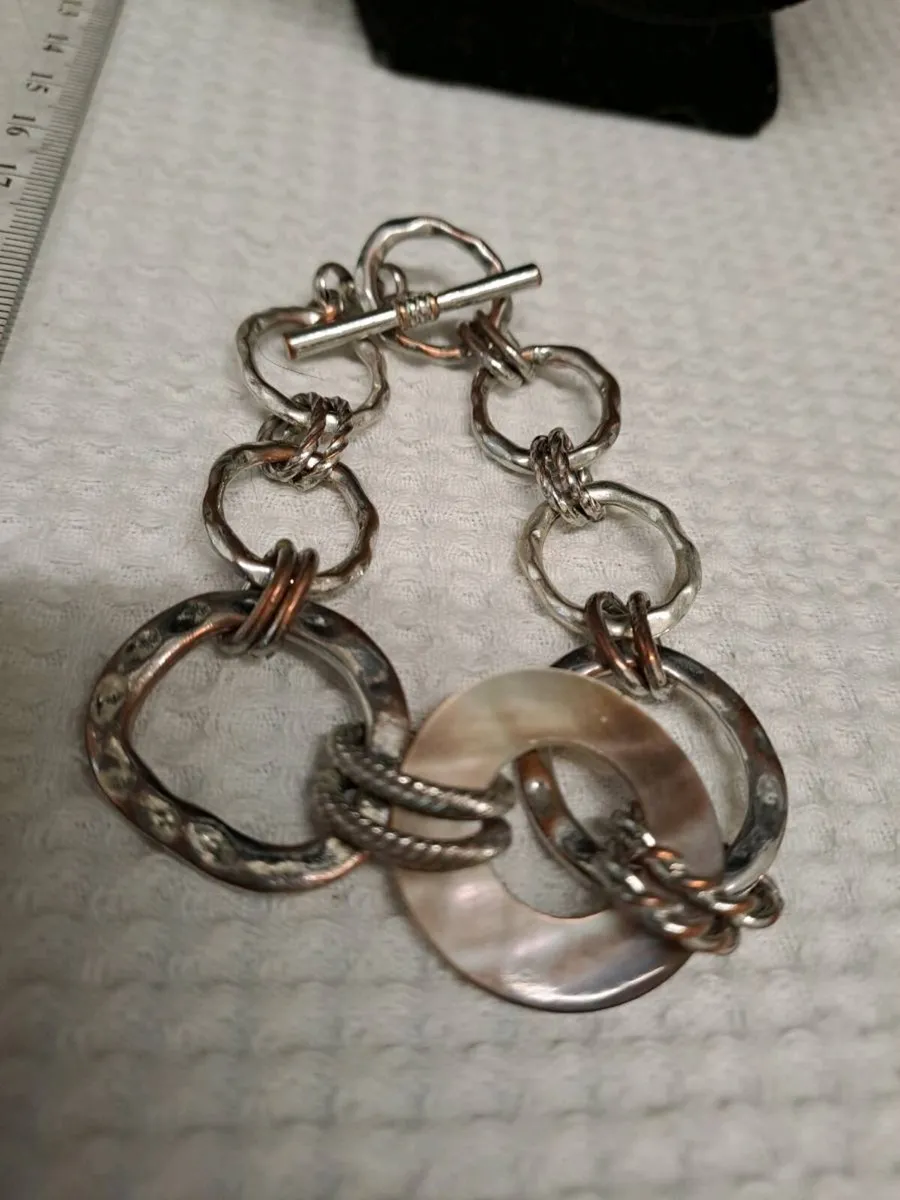 Chunky Link Bracelet – Silver Tone & Shell Detail - Image 1