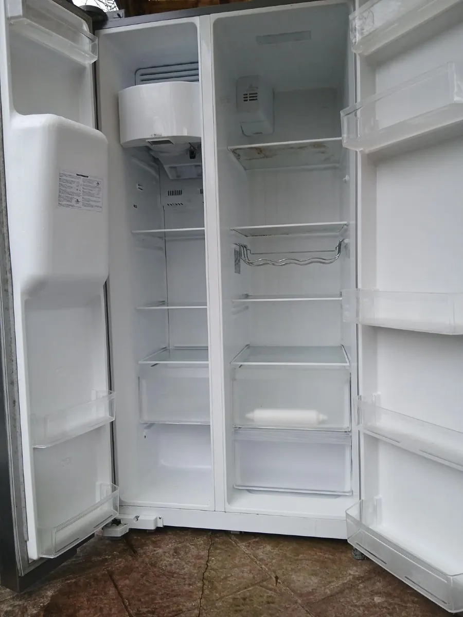 NORDMENDE, FRIDGE/FREEZER/WITH WATER/ICE MAKER - Image 2