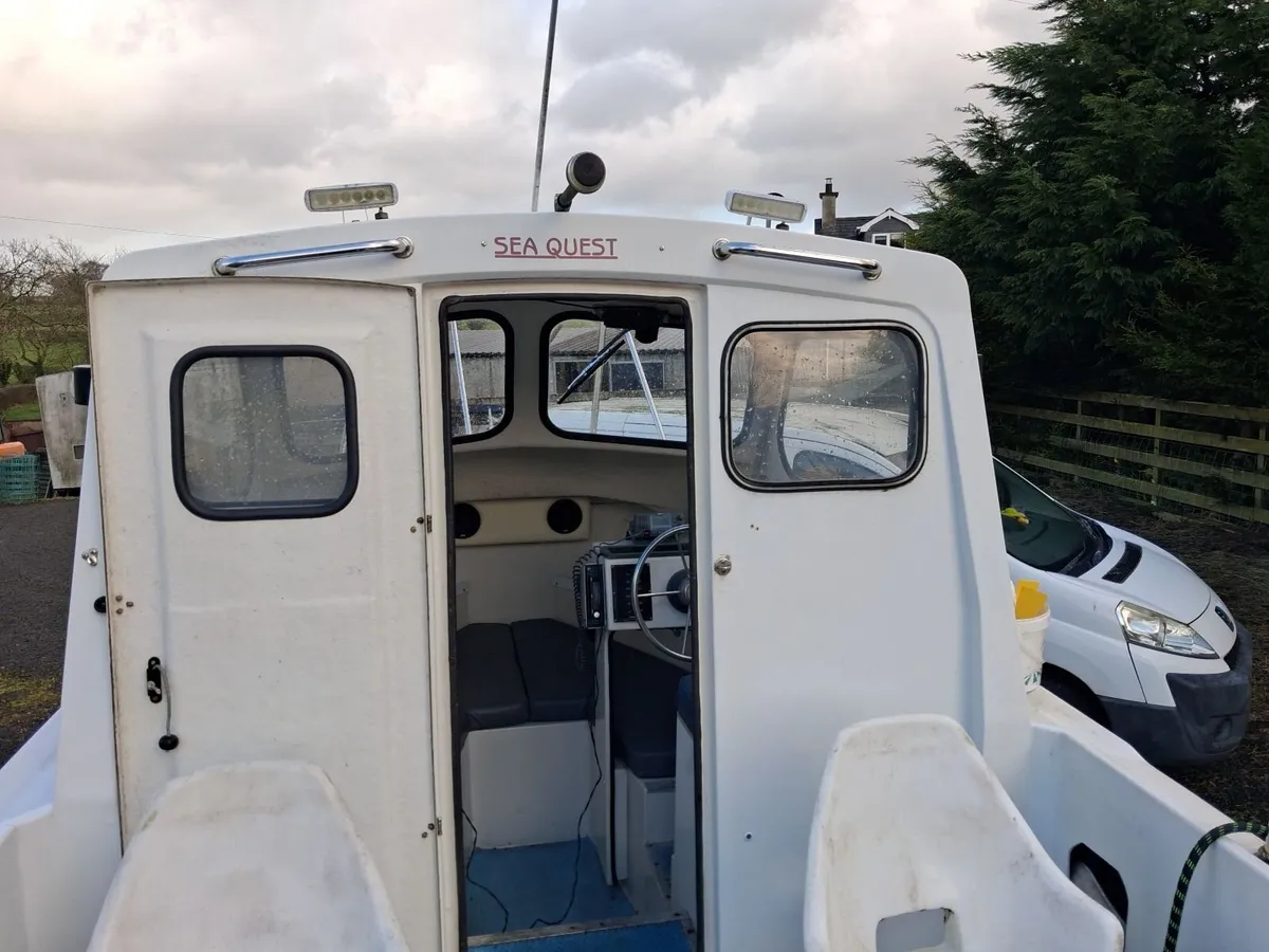 Fishing boat - Image 2