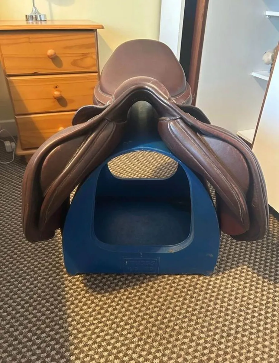 Bates GP Saddle - Image 4