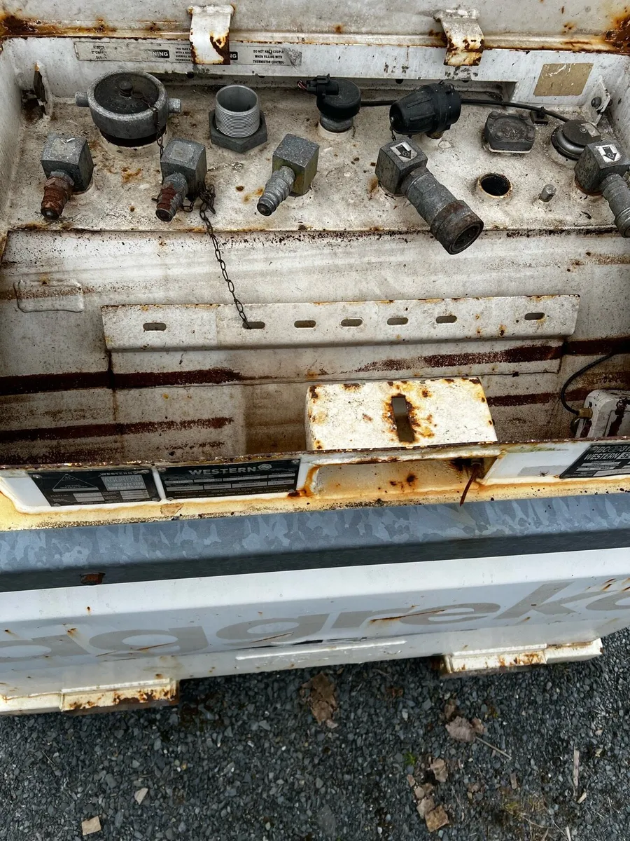 Diesel tank - Image 4
