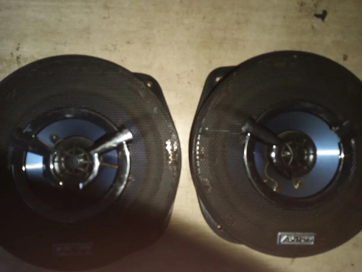 Axton CAX169es speakers - Image 3