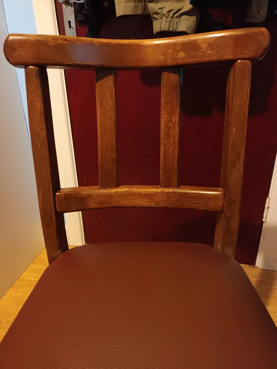 Sturdy Chair - Image 4