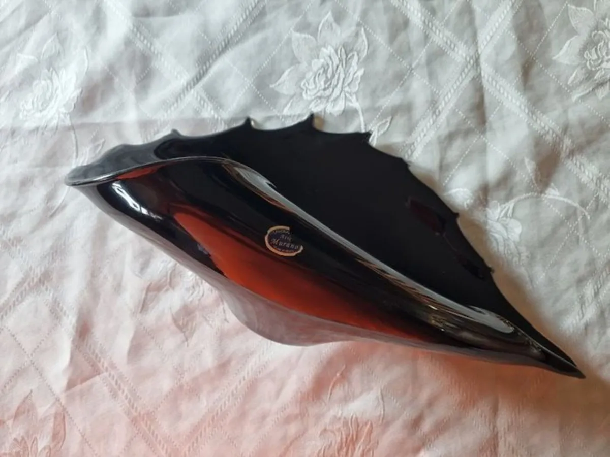 Vintage Large Murano bowl in the shape of a shell - Image 3