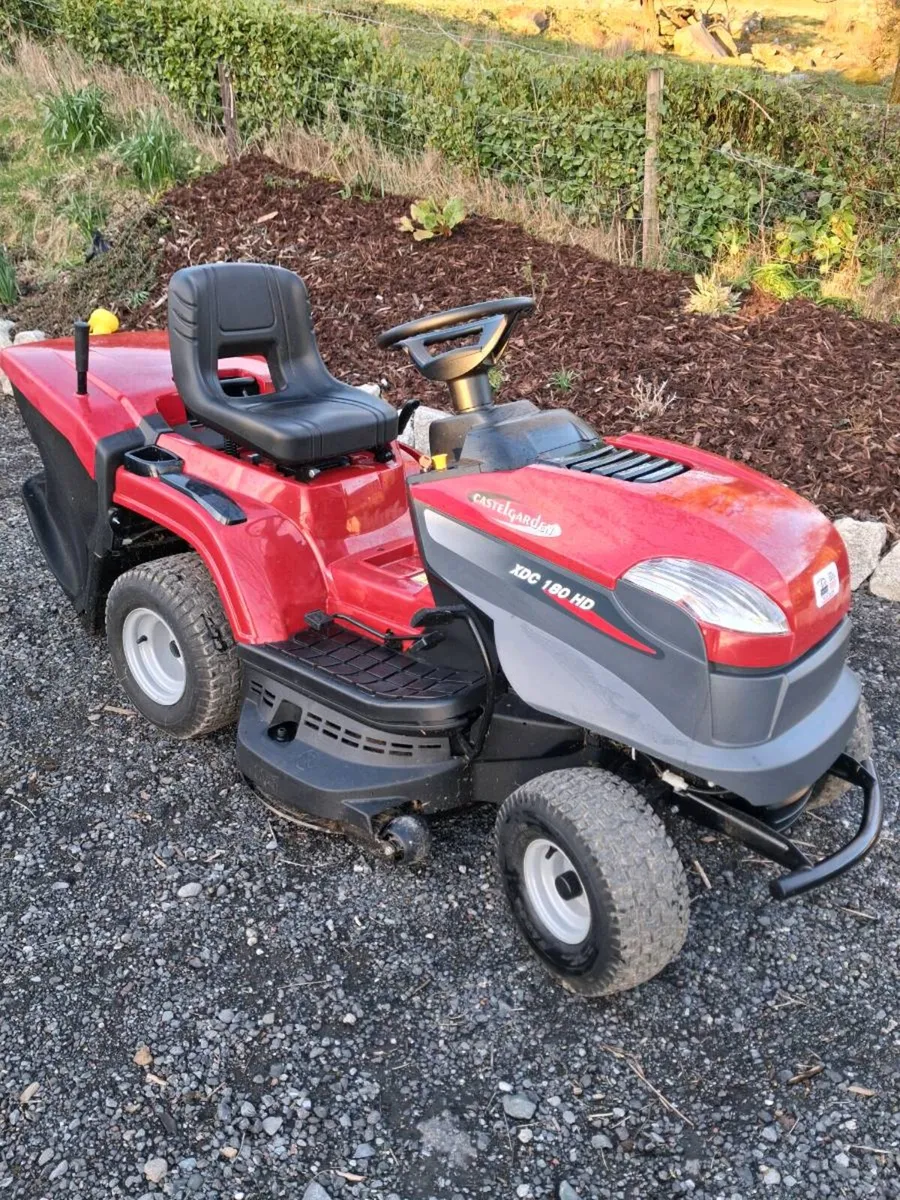 CASTLEGARDEN RIDE ON MOWER - Image 1