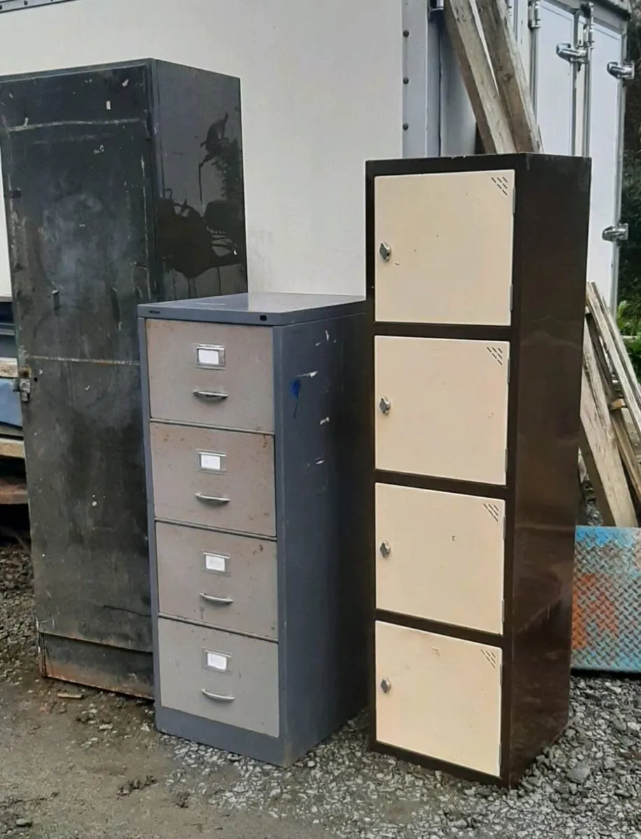 Metal Locker and Cabinet - Image 2