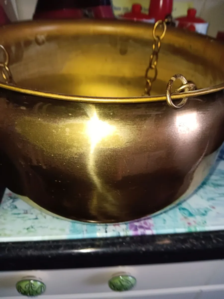 Brass hanging plant pot - Image 2