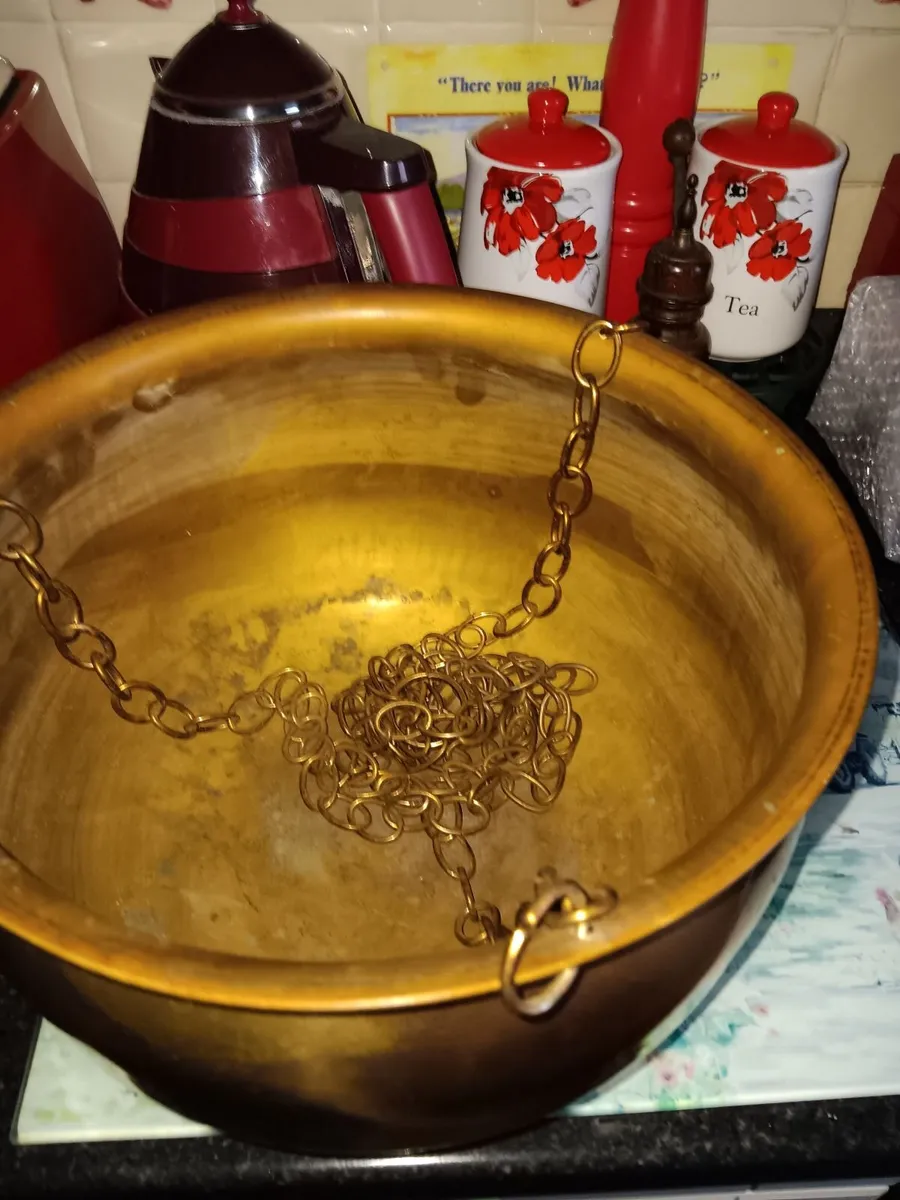 Brass hanging plant pot - Image 4