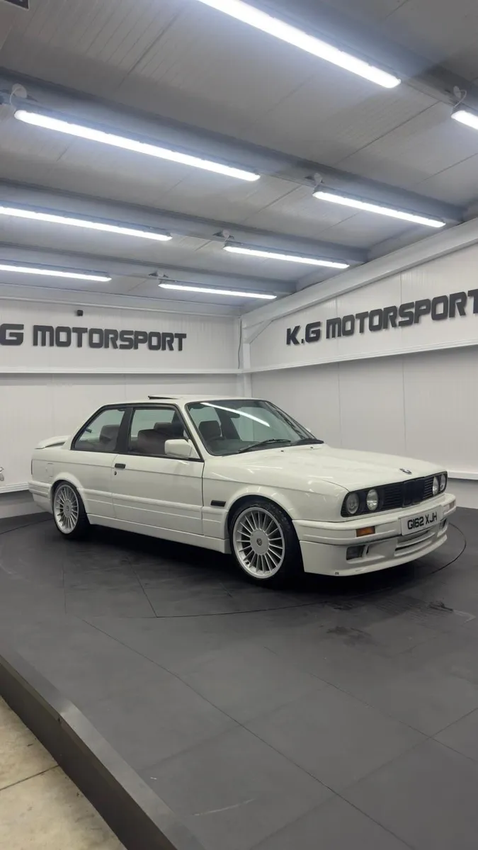 1989 BMW 325i - Image 3