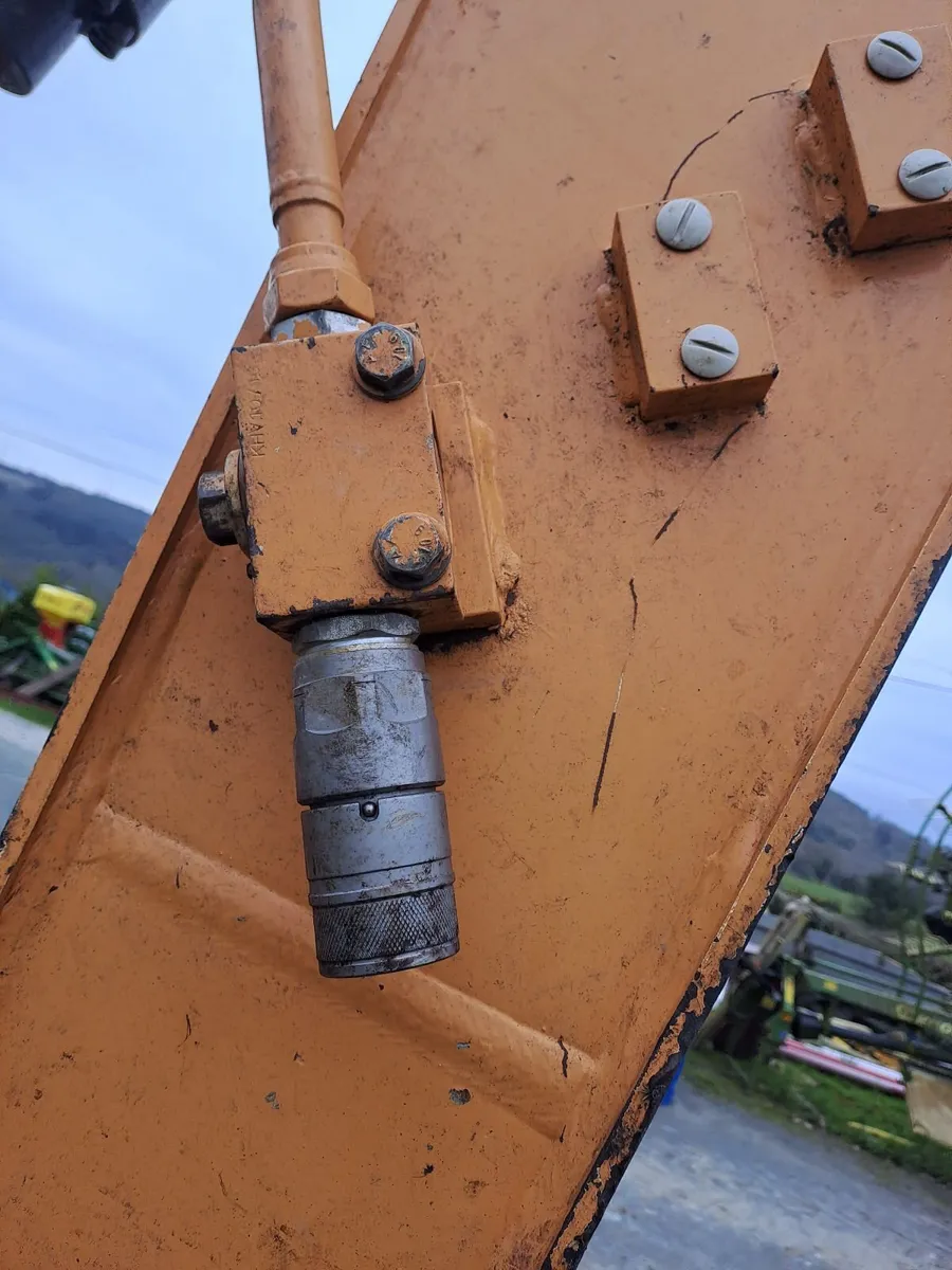 CASE CX130D EXCAVATOR - Image 4