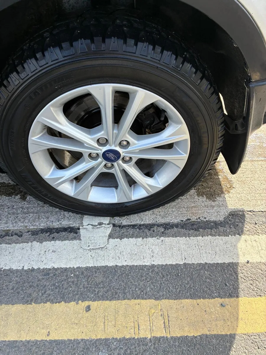 Ford Kuga 2018 - Image 3