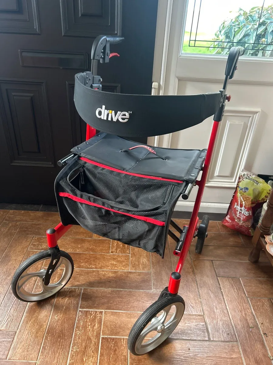 Wheelchair and walker - Image 3