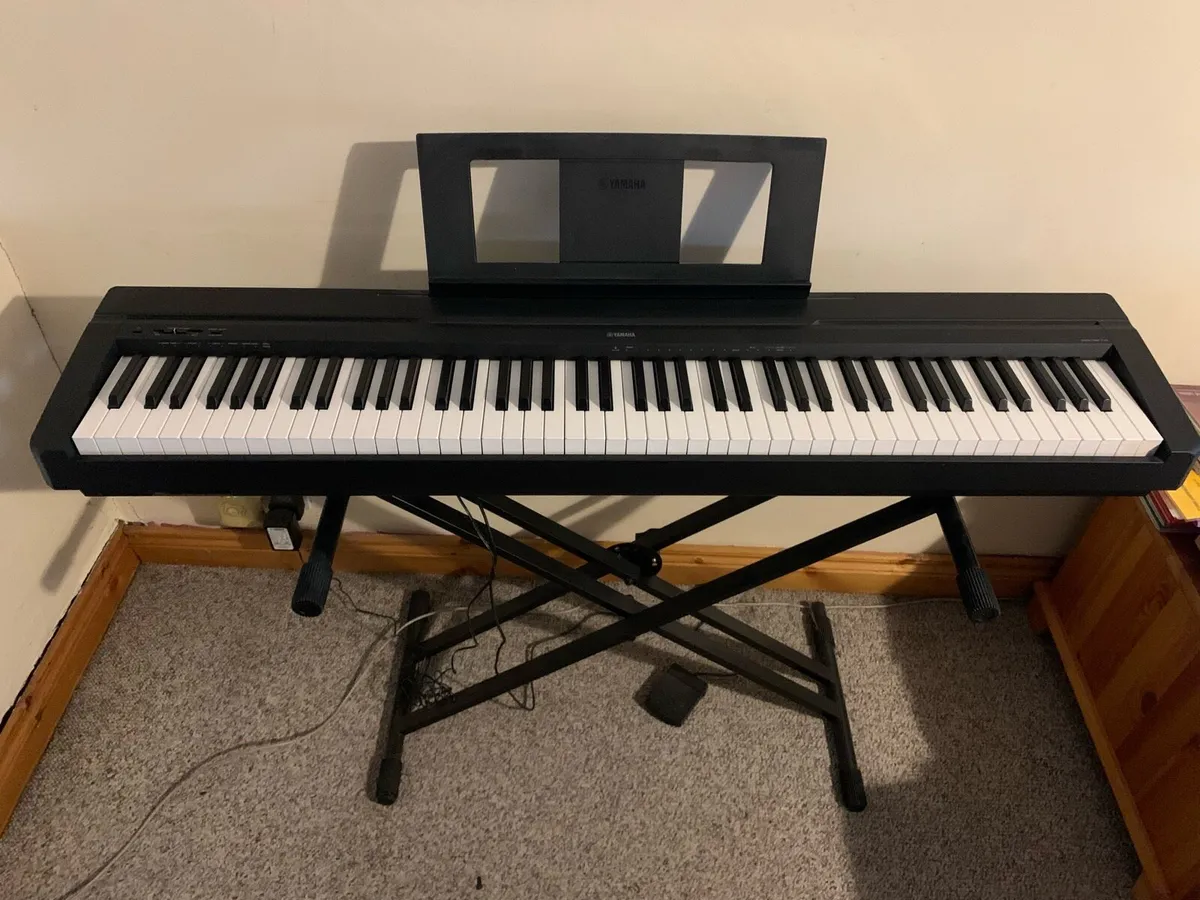 Yamaha P-45B Keyboard - Image 3