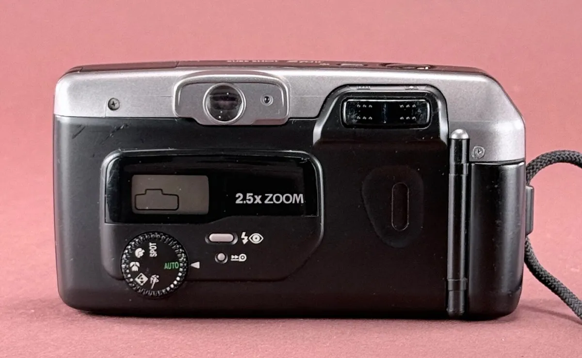 Canon Sure Shot Z70W point and shoot film camera - Image 2