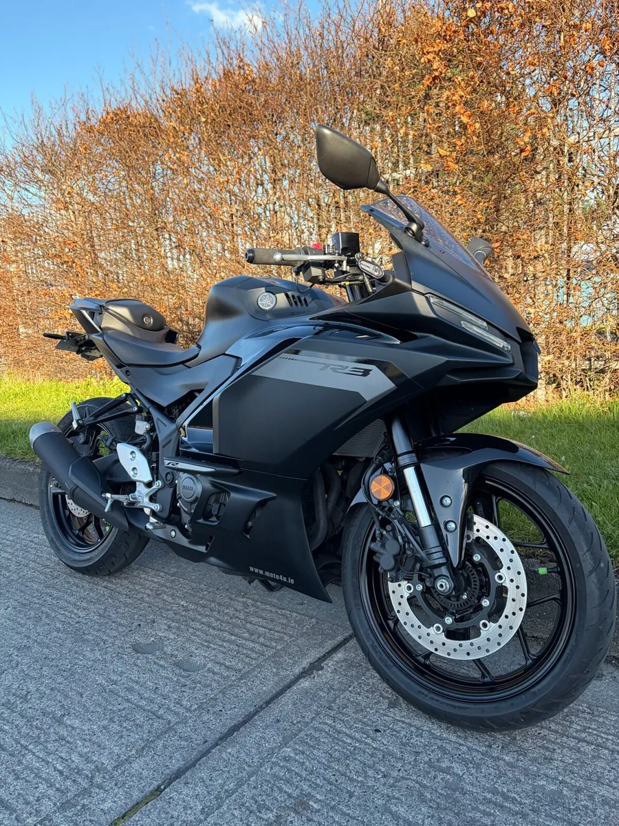 Yamaha R3 - Image 2