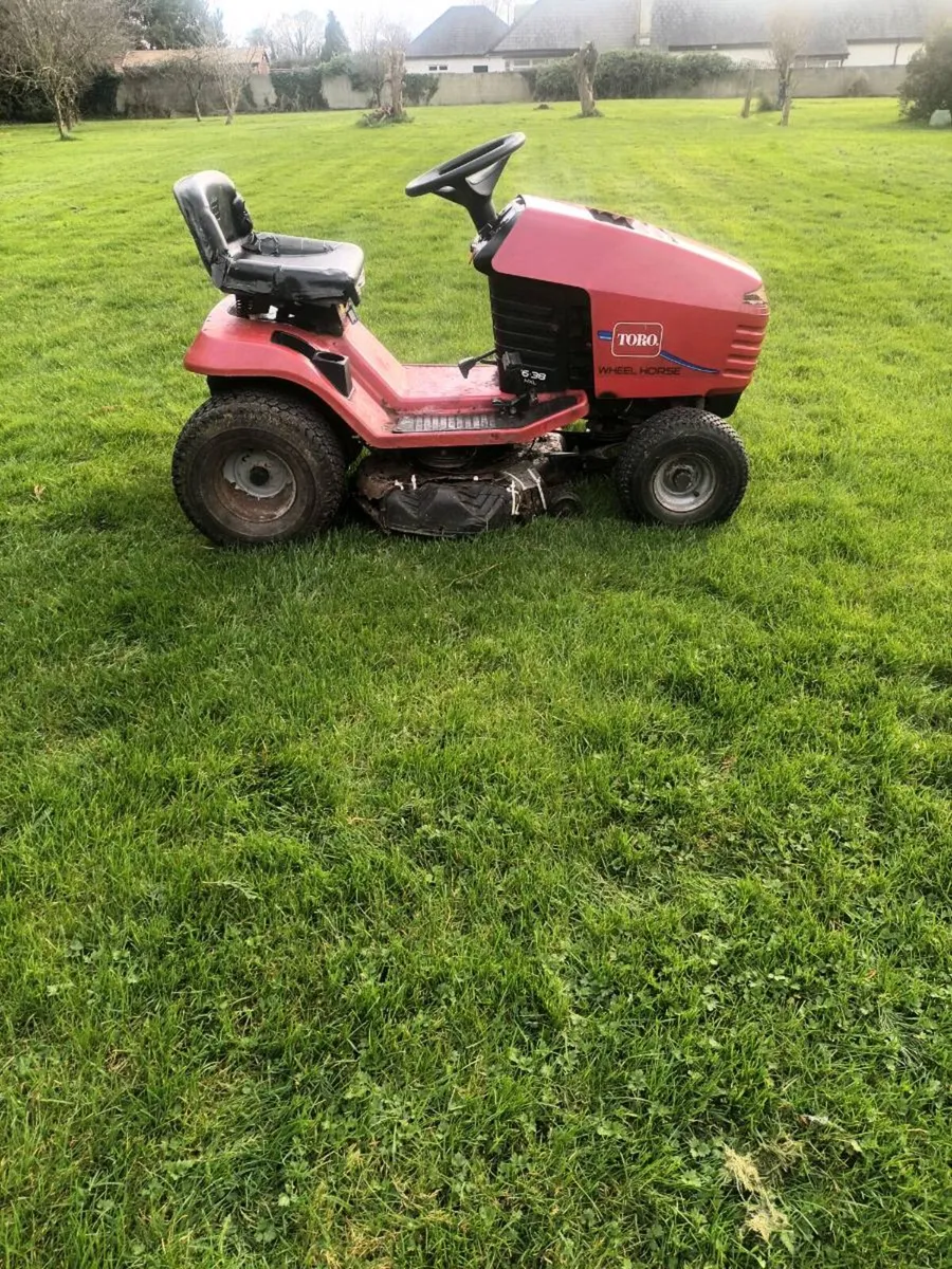 Toro Ride on Mower - Image 4