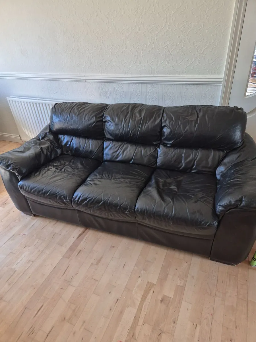 Couch 3 seater + 2 Seater + 1 seater - Image 2