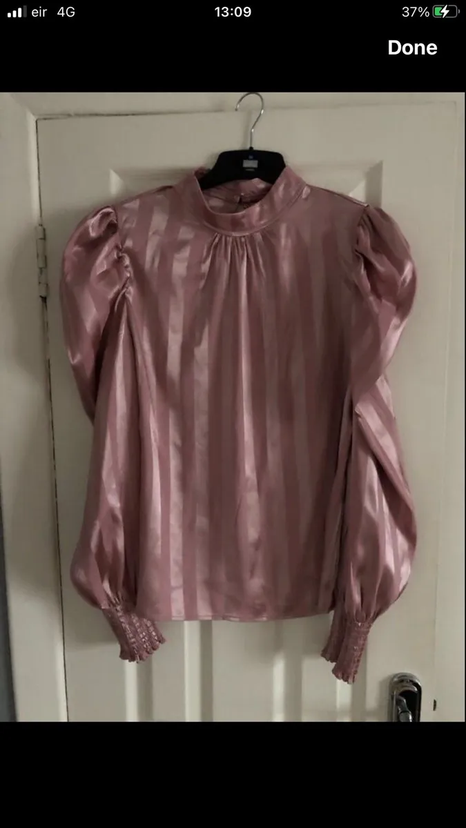 Ladies stunning blouse size L €5 - Image 1