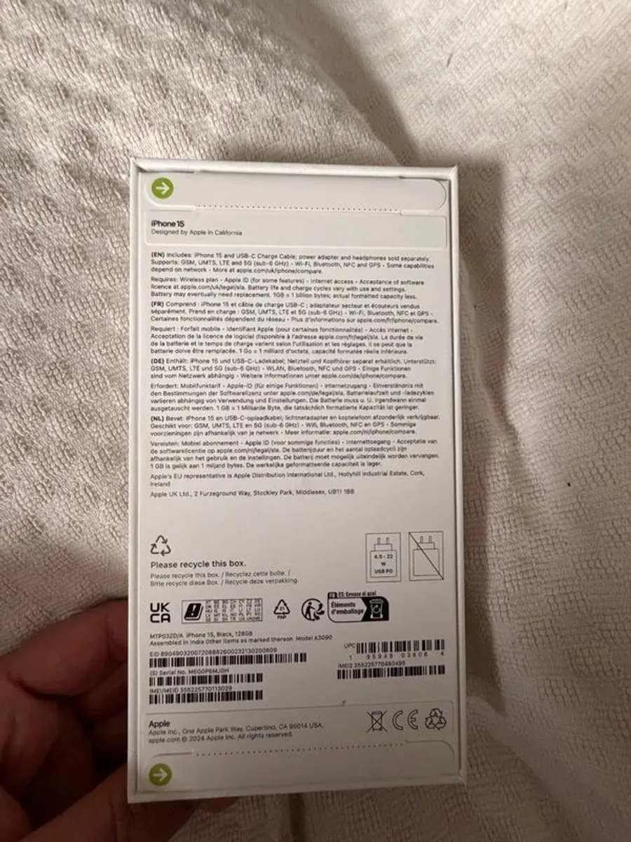 iPhone 15 - Image 3