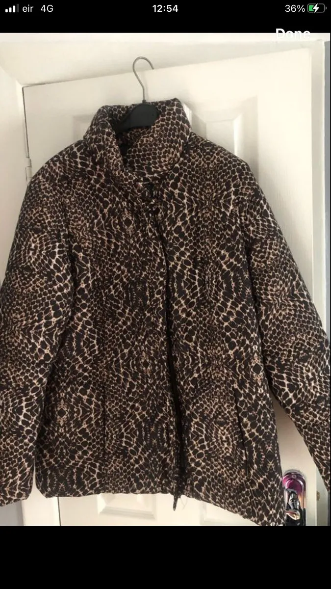 Ladies jacket size 20 €10 - Image 4