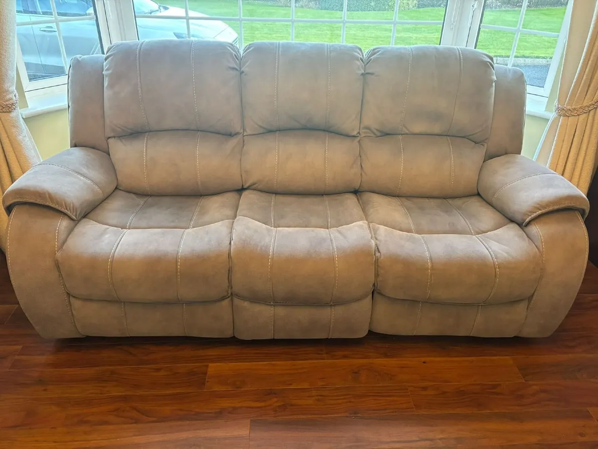 3 piece suite - Image 1