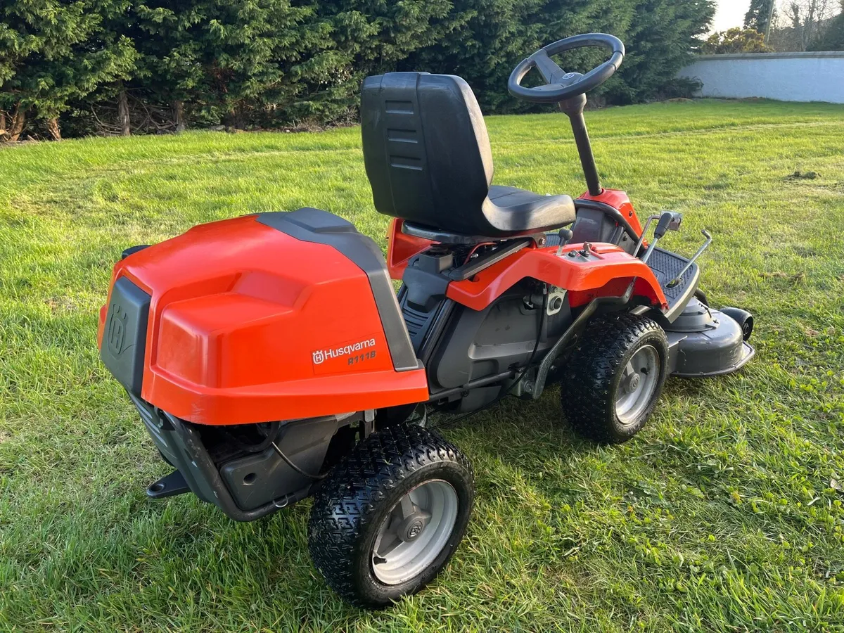 Husqvarna 15hp zero turn ride on lawnmower - Image 4