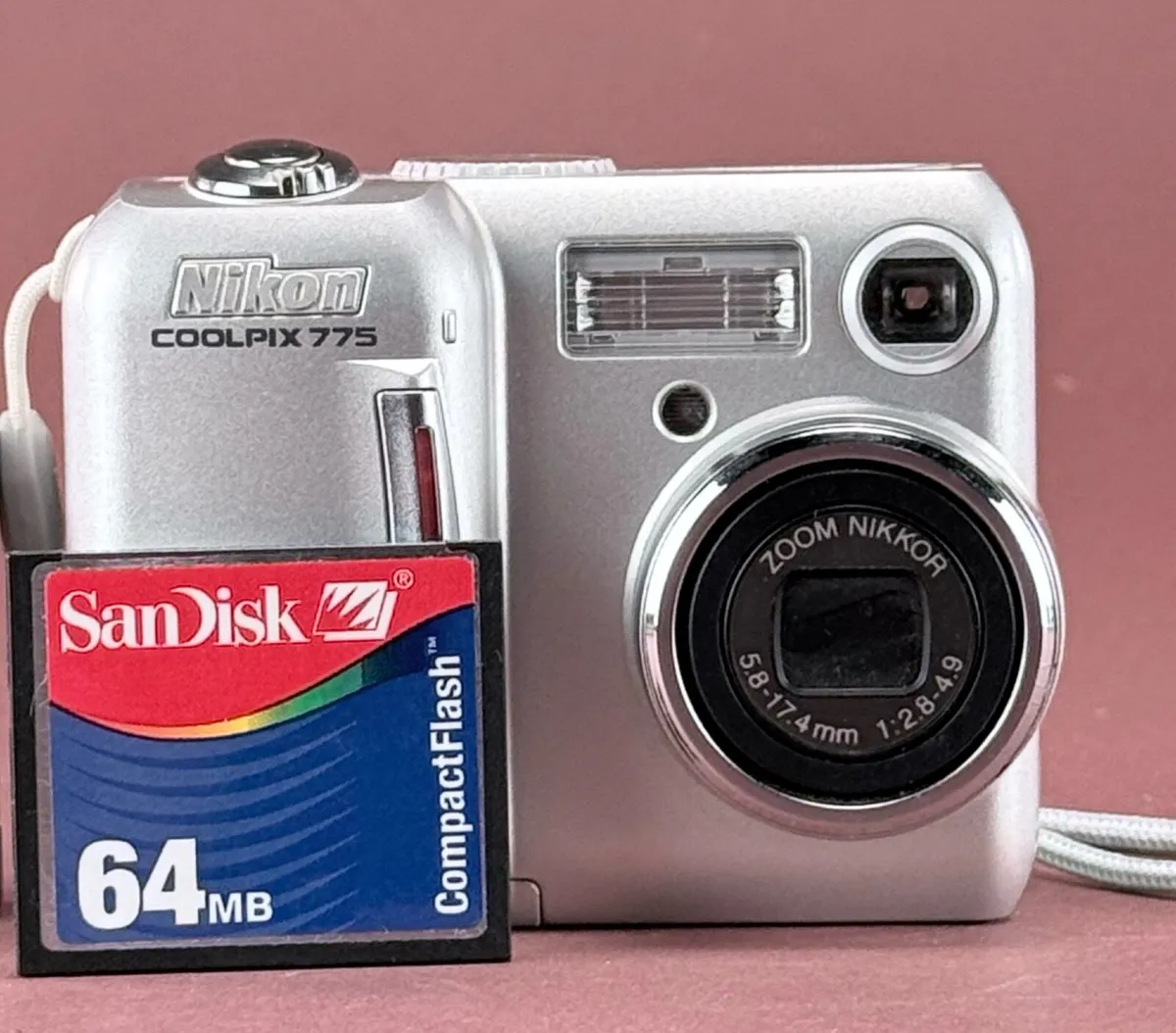 Nikon Coolpix 775 2MP Digital Camera - Image 1