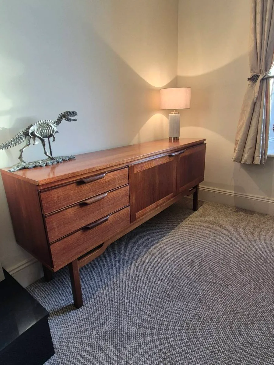 Mid Century sideboard - Image 1
