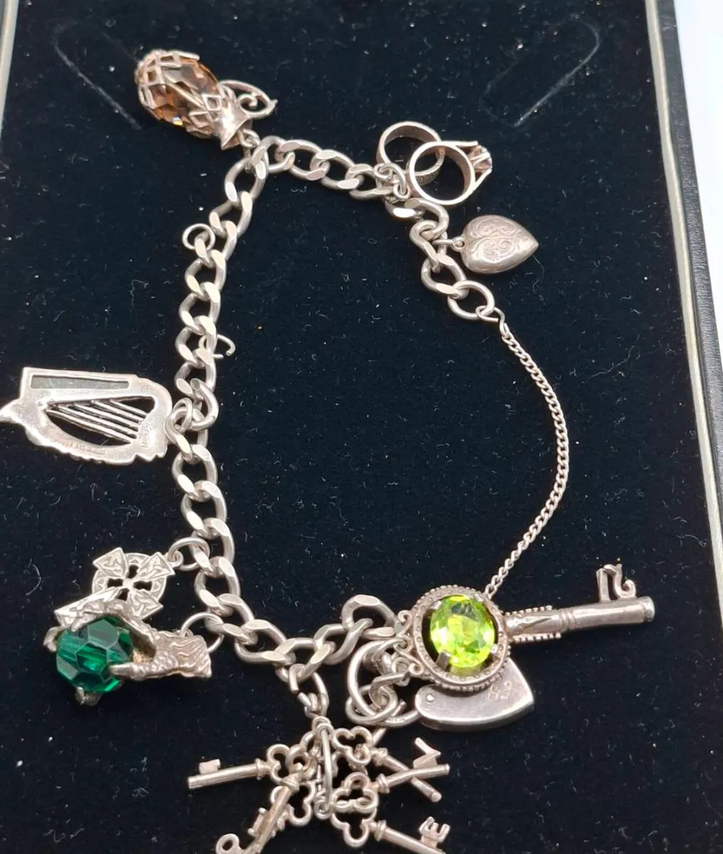 Vintage sterling silver charm bracelet - Image 1