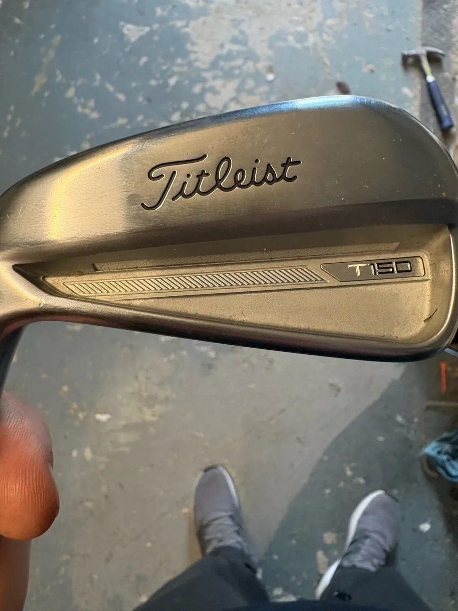Left Hand Titleist t150 irons 4-pw - Image 1