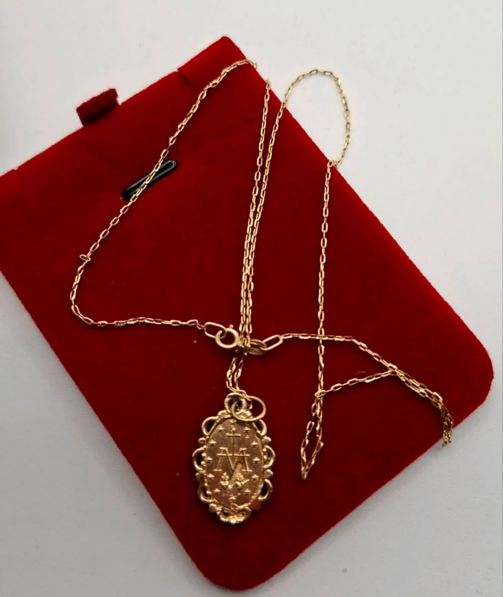 Vintage 9ct yellow gold miraculous medal - Image 1