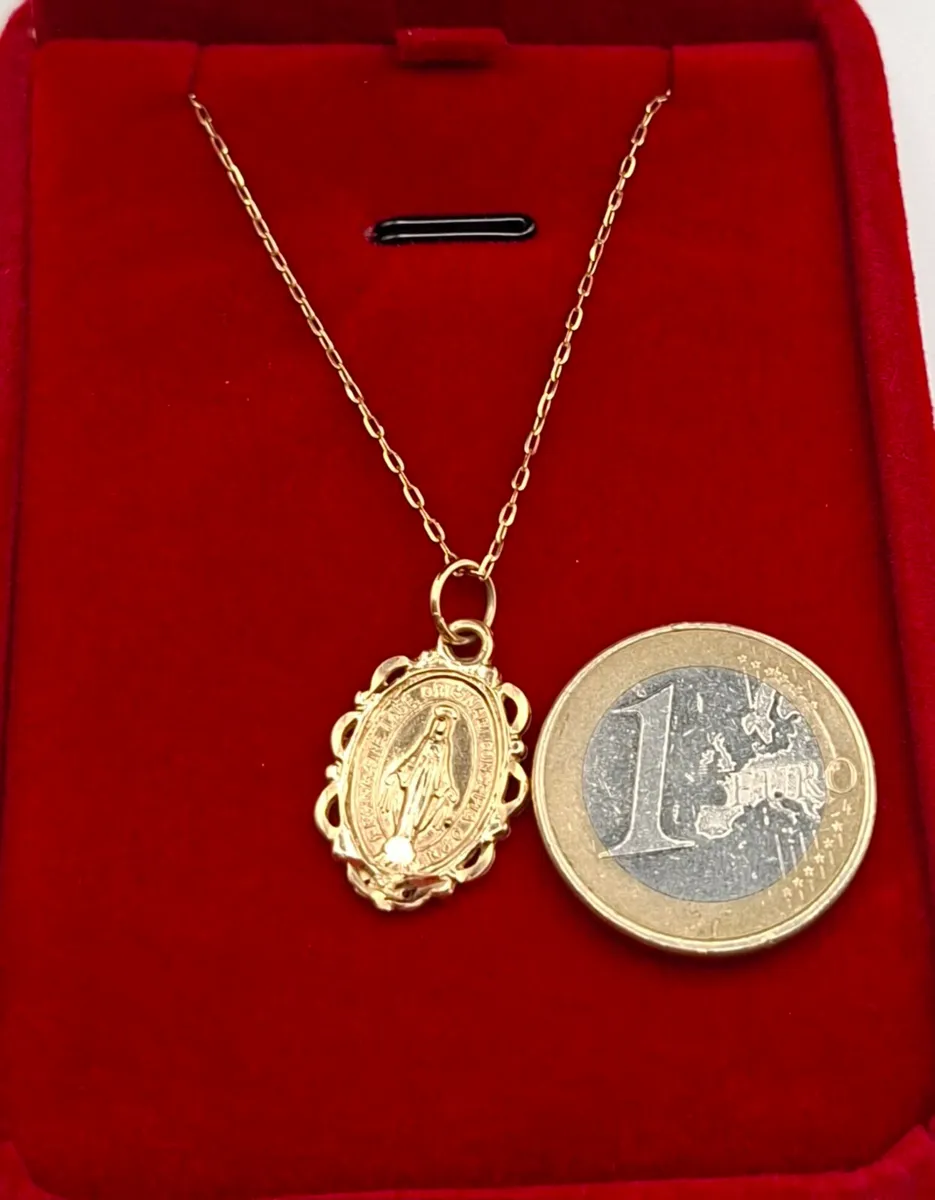 Vintage 9ct yellow gold miraculous medal - Image 3