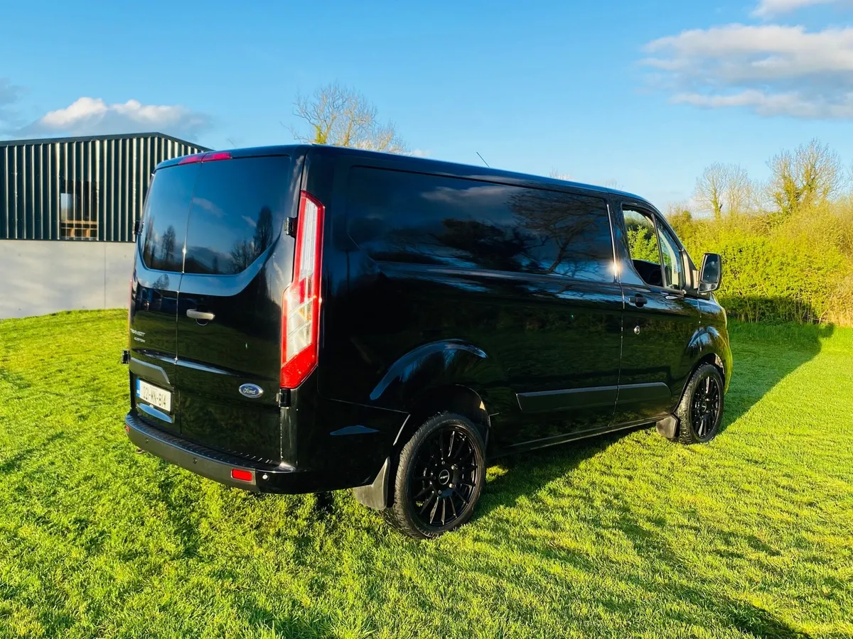 Ford Transit Custom 2022 - Image 2