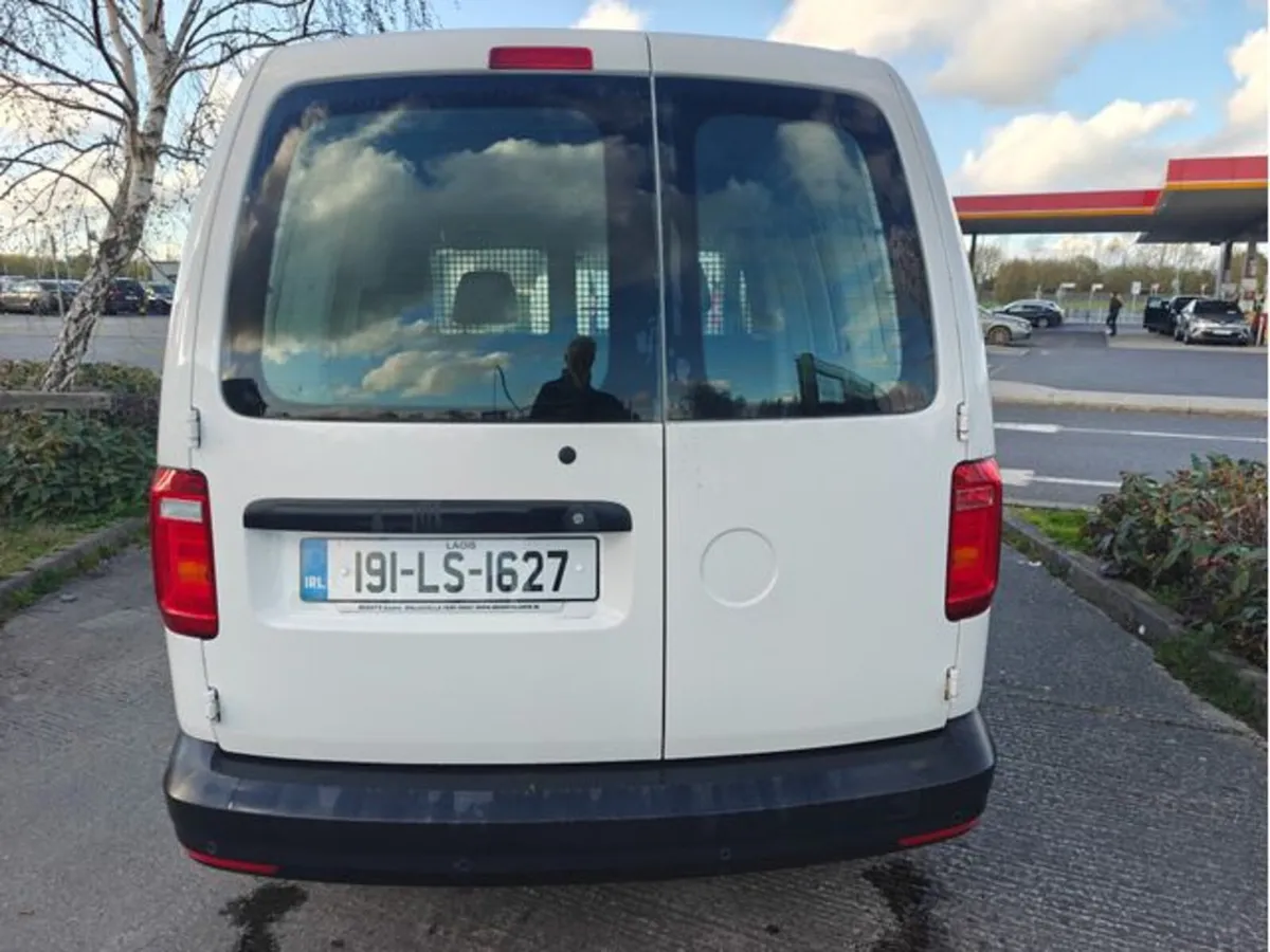 Volkswagen Caddy SUPER LOW KMS - Image 2