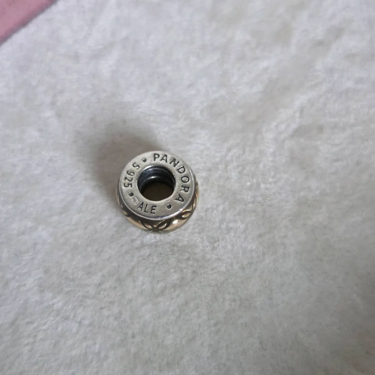 Pandora gold floral charm perfect condition - Image 3