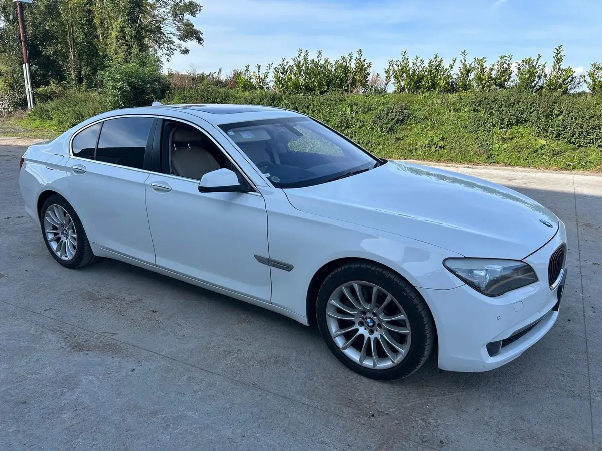 2012 Bmw 750i 4.4twinturbo BREAKING - Image 3