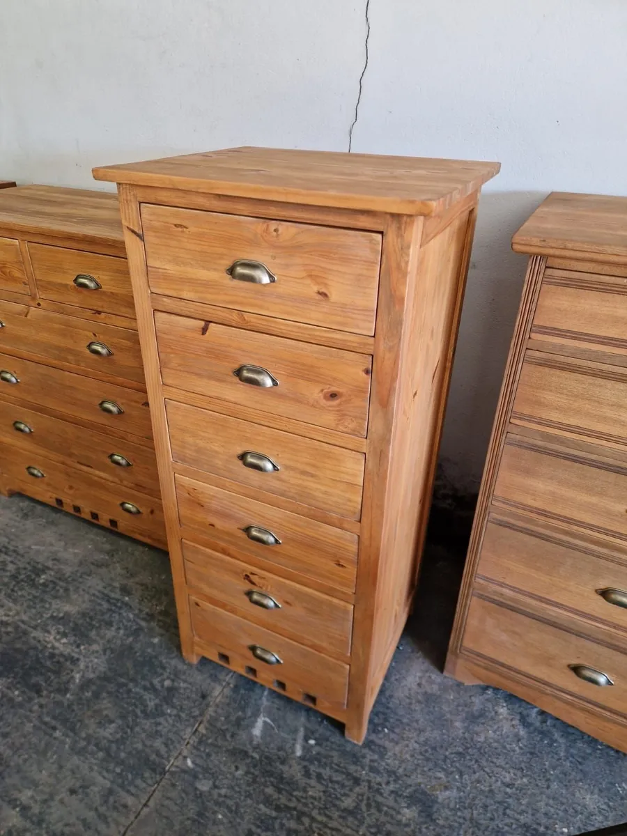 Large shaker style pine tallboy chest of drawers - Image 1