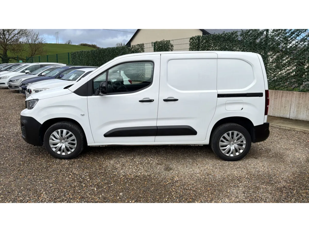 Peugeot Partner PROFESSIONAL PREMIUM BLUEHDI L1 - Image 3